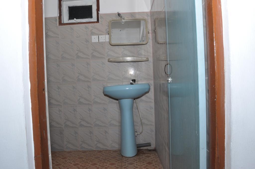 Marshal Beach Guesthouse Negombo Quarto foto