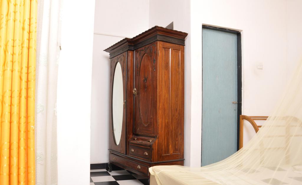 Marshal Beach Guesthouse Negombo Quarto foto